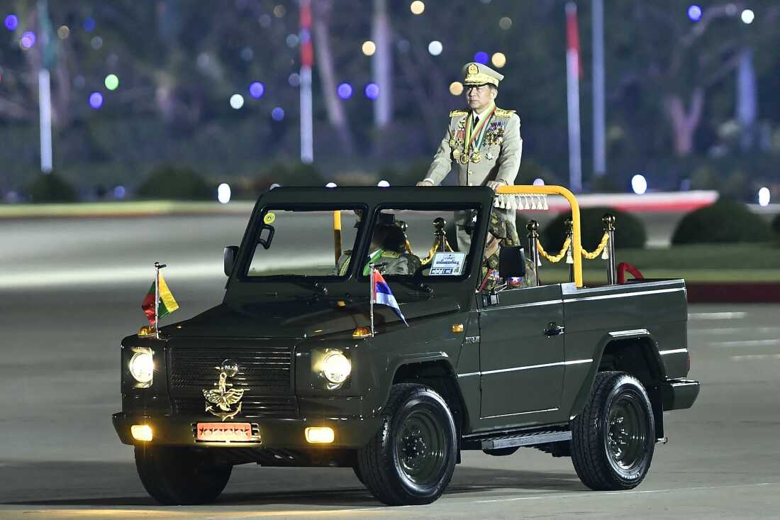 TOPSHOT - Myanmar's junta chief military Min Aung Hlaing arrives to deliver a speech during a ceremony to mark the country's Armed Forces Day in Naypyidaw on March 27, 2024. Myanmar's junta chief on March 27, 2024 blamed the country's growing armed resistance movement for preventing long-promised elections in a speech to thousands of soldiers following an Armed Forces Day parade. (Photo by AFP) (Photo by STR/AFP via Getty Images)