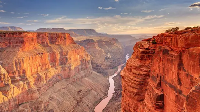 من المفارقات أن الولايات المتحدة كانت تُعد في الآونة الأخيرة أكبر وجهة سياحية في العالم.