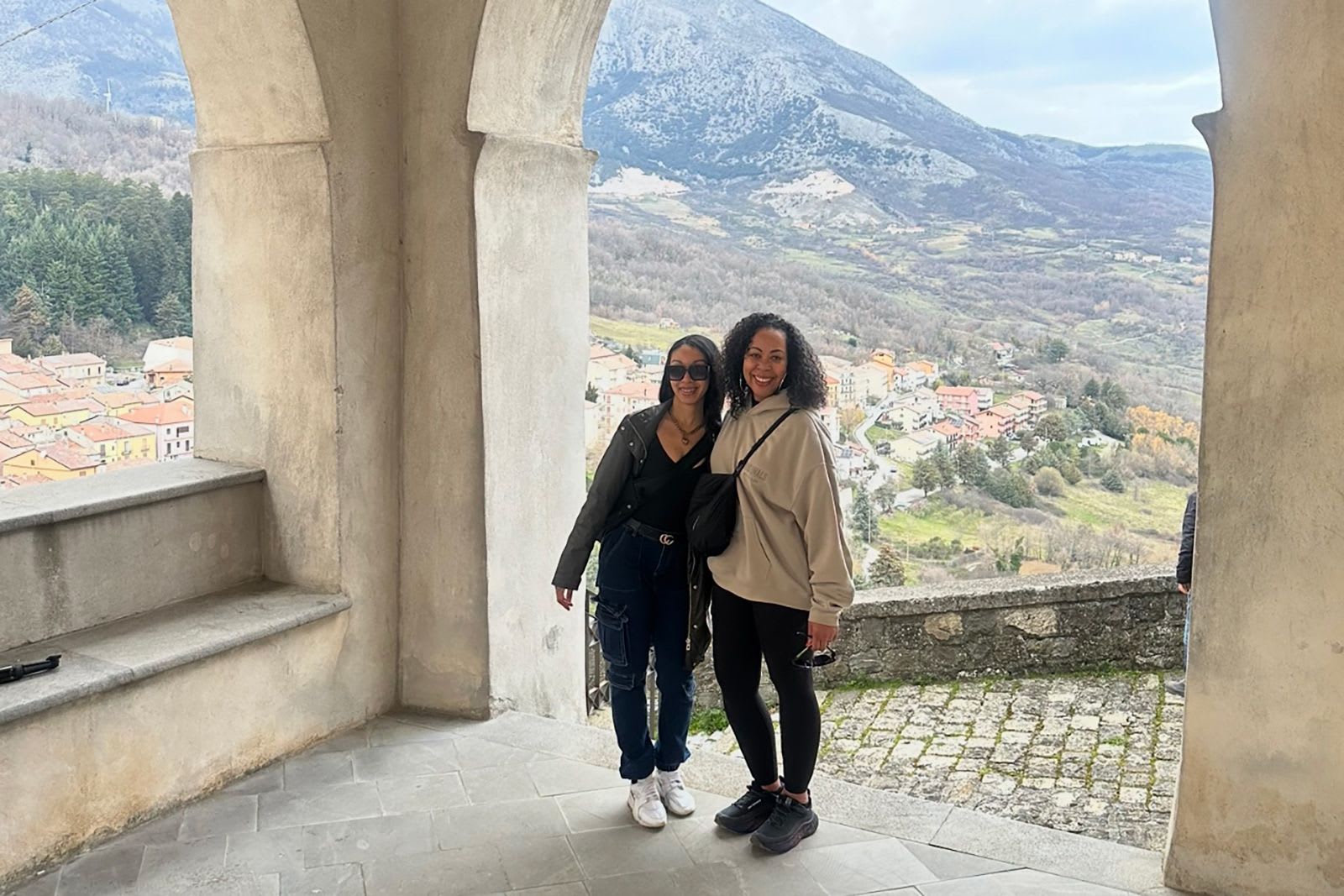 معلمة سابقة تستبدل أمريكا بحياة أبسط وأكثر هدوءًا في أعماق الريف الإيطالي