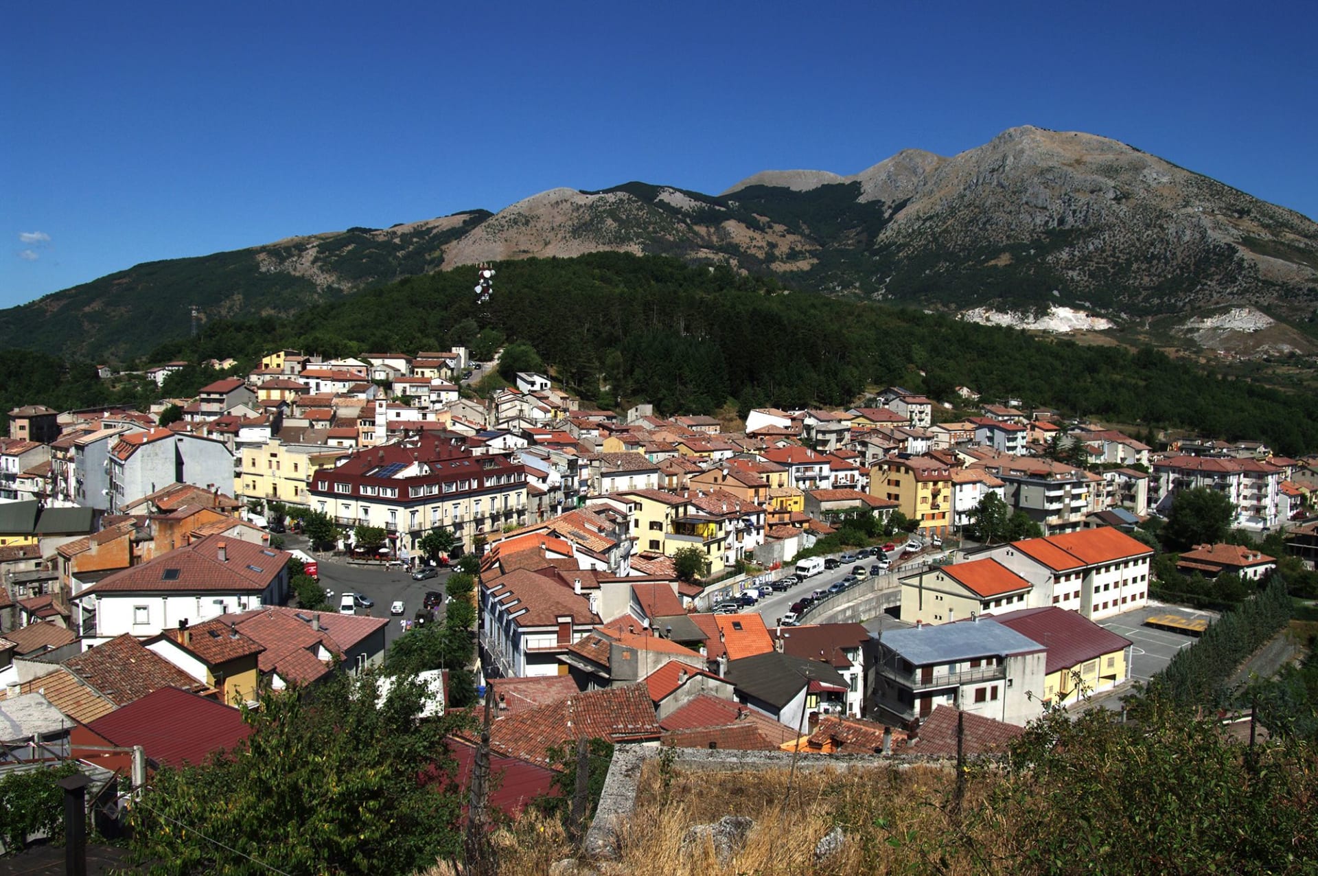 معلمة سابقة تستبدل أمريكا بحياة أبسط وأكثر هدوءًا في أعماق الريف الإيطالي