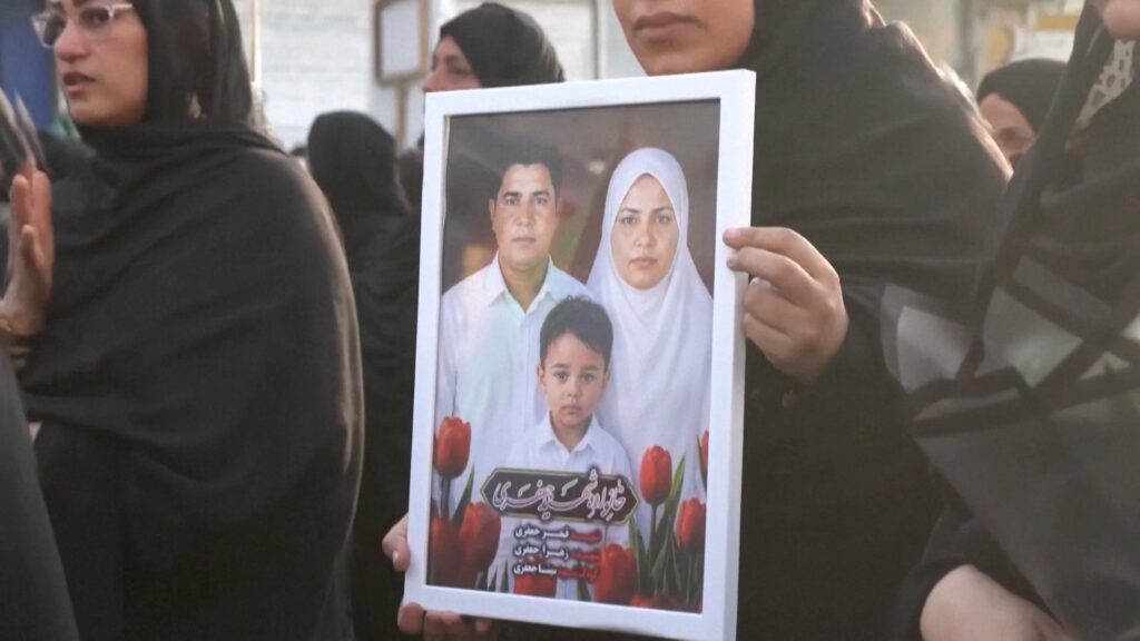 Funeral Held for Family Killed on Qeshm Island