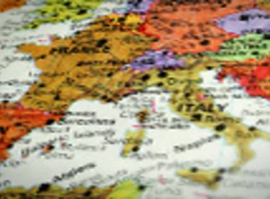 European Stocks Defy Critics as Stoxx 600 Rises